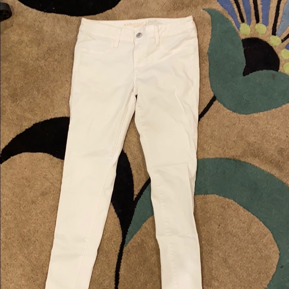 White American Eagle size 6 jeans